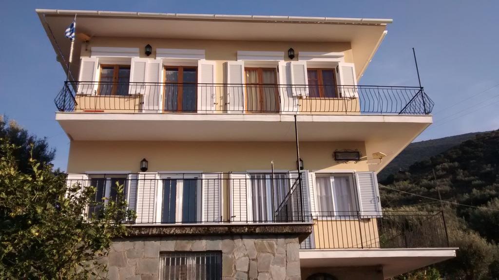 Olympia House Apartment Вати Екстериор снимка