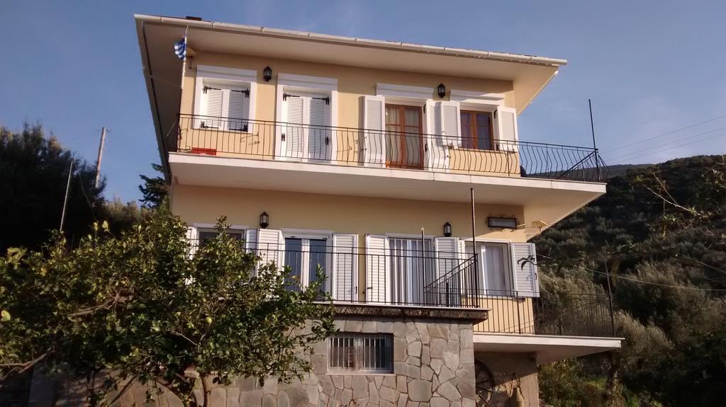 Olympia House Apartment Вати Екстериор снимка