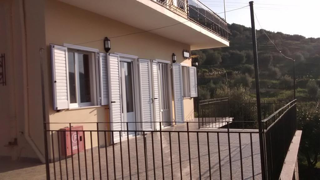 Olympia House Apartment Вати Екстериор снимка